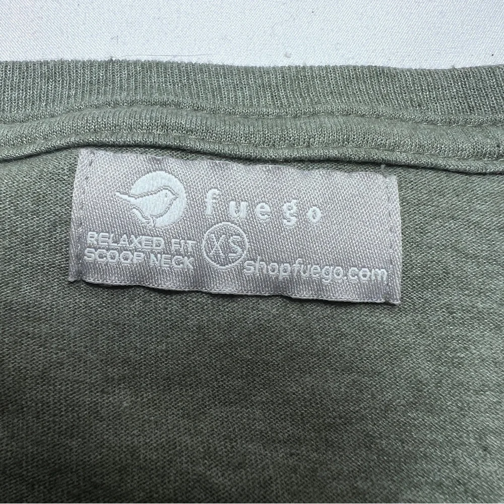 Fuego 🌈🎄Happy Holigays🎄 🌈Green T-shirt-Size XS - Picture 4 of 8